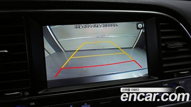 Hyundai AVANTE 2018 — photo 15