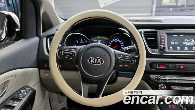 Kia Canival 2019 — photo 13