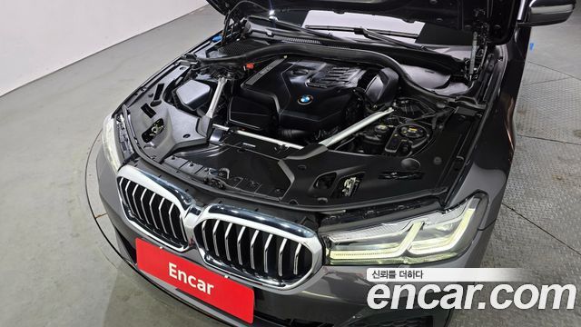 BMW 5-Series 2022 — photo 6