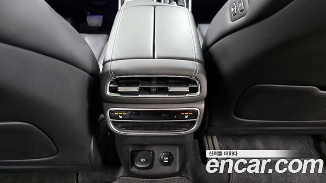 Genesis GV80 2020 — photo 19