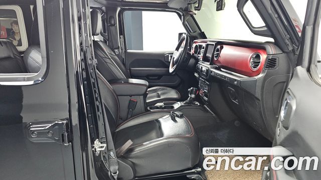 Jeep Wrangler 2022 — photo 11