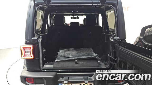 Jeep Wrangler 2022 — photo 20