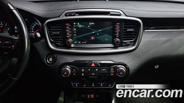 Kia Sorento 2015 — photo 16