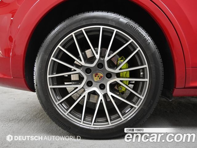 Porsche Cayenne 2021 — photo 5
