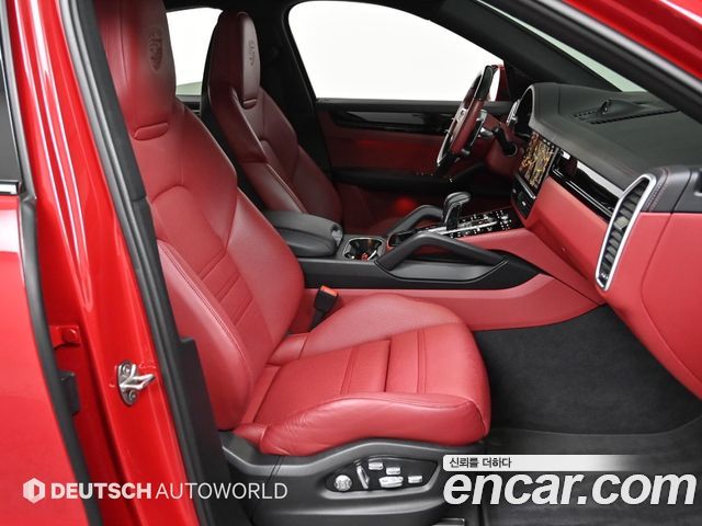 Porsche Cayenne 2021 — photo 10
