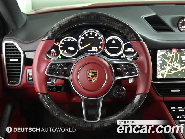 Porsche Cayenne 2021 — photo 13