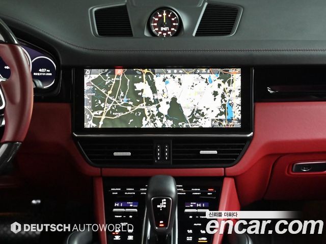 Porsche Cayenne 2021 — photo 14