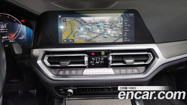 BMW 4-Series 2021 — photo 15