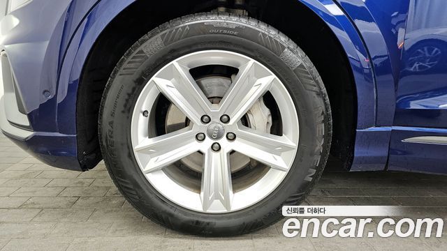 Audi Q8 2021 — photo 5
