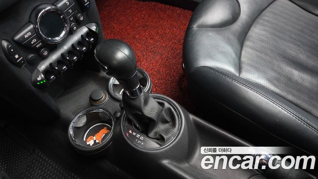 Mini Cooper 2011 — photo 9