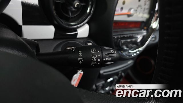 Mini Cooper 2011 — photo 16