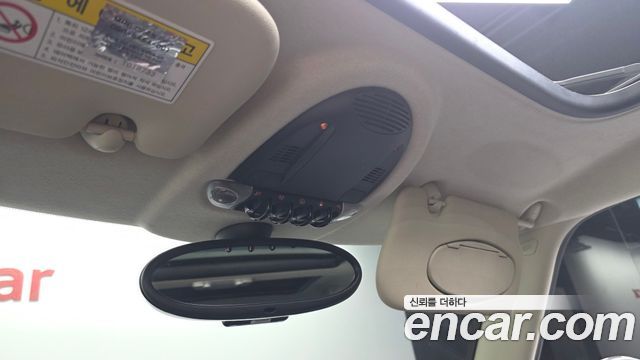 Mini Cooper 2011 — photo 18