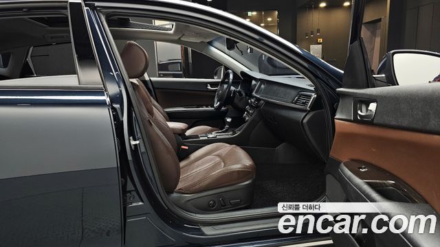Kia K5 2016 — photo 11