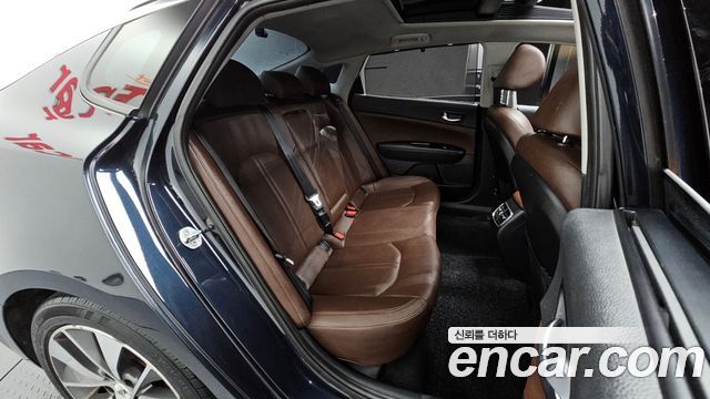 Kia K5 2016 — photo 12