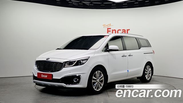 Kia Canival 2016 — photo 1