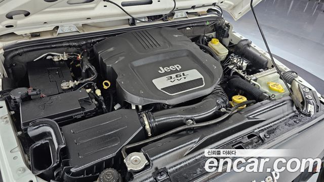 Jeep Wrangler 2013 — photo 6
