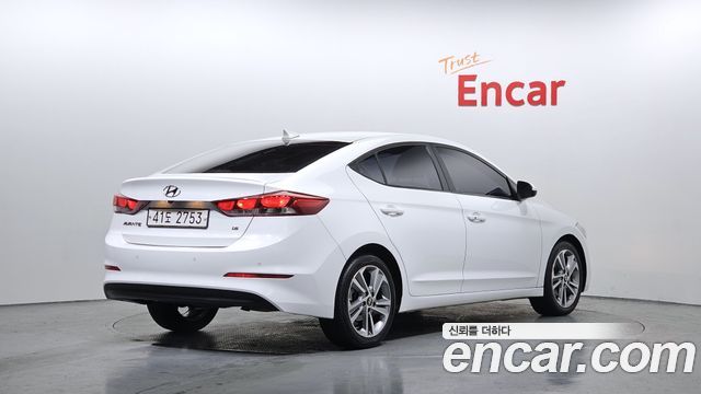 Hyundai AVANTE 2018 — photo 2