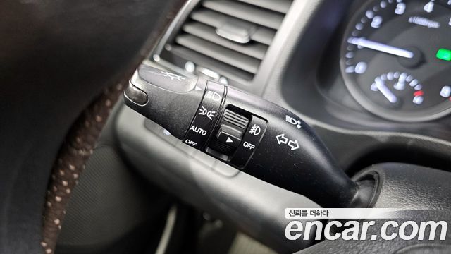 Hyundai AVANTE 2018 — photo 16