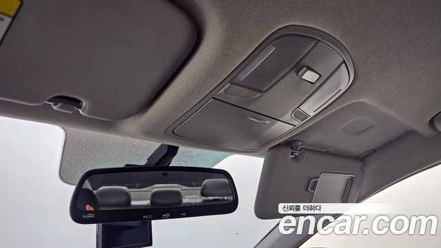 Hyundai AVANTE 2018 — photo 19