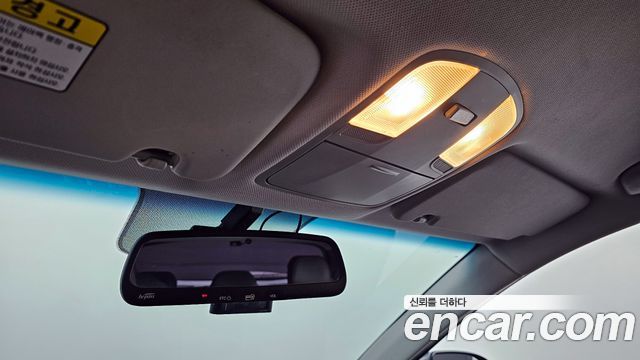 Hyundai i30 2018 — photo 16