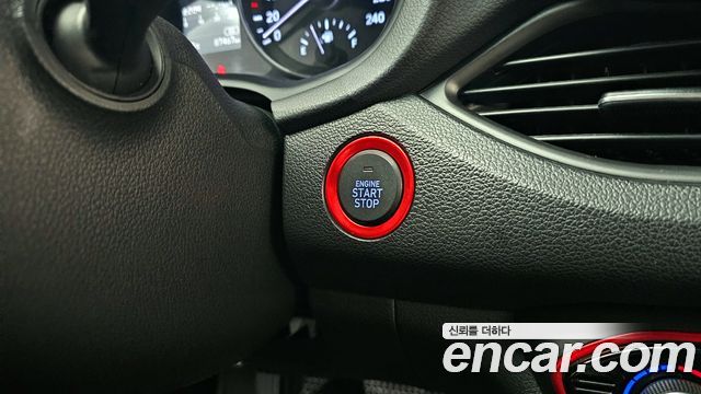 Hyundai i30 2018 — photo 17