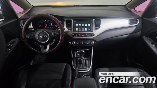 Kia Carens 2018 — photo 7