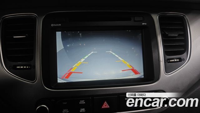 Kia Carens 2018 — photo 16
