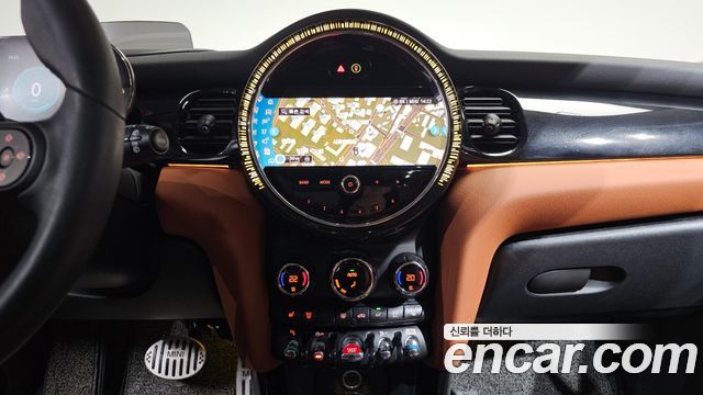 Mini Cooper 2024 — photo 14