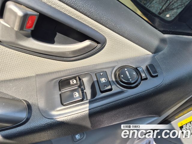 Hyundai Starex 2018 — photo 12