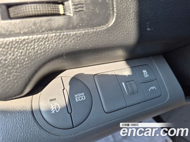 Hyundai Starex 2018 — photo 13