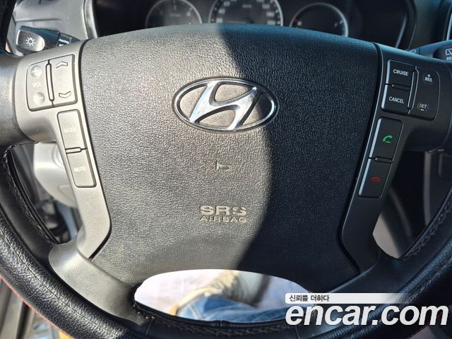 Hyundai Starex 2018 — photo 18