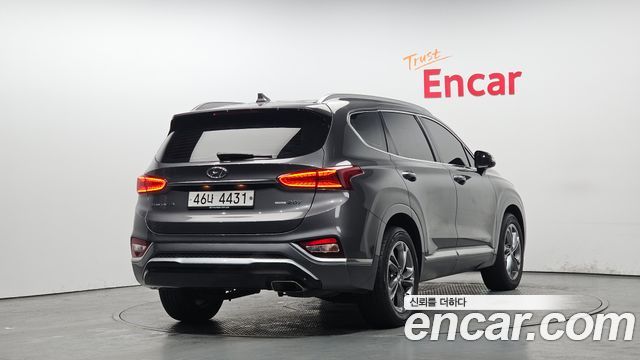 Hyundai Santafe 2019 — photo 2