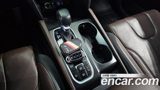 Hyundai Santafe 2019 — photo 9