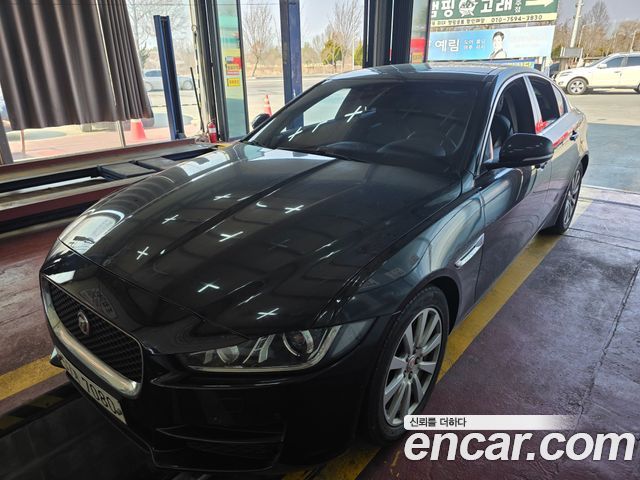 Jaguar XE 2016 — photo 2