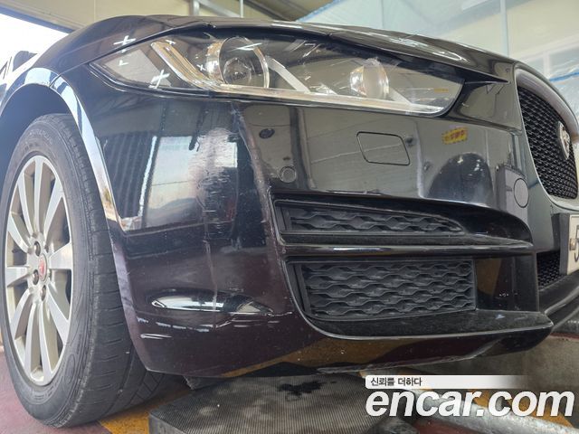 Jaguar XE 2016 — photo 5