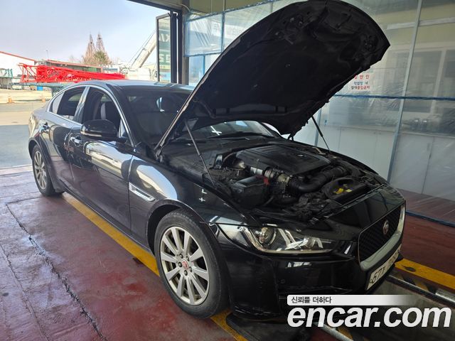 Jaguar XE 2016 — photo 6