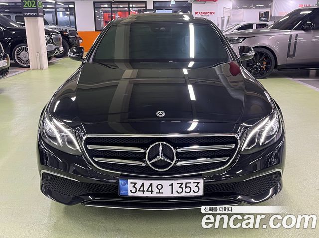 Mercedes-Benz E-Class 2020 — photo 2
