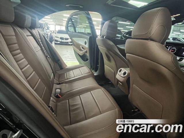 Mercedes-Benz E-Class 2020 — photo 10