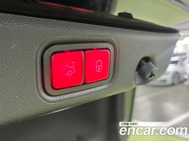 Mercedes-Benz E-Class 2020 — photo 16