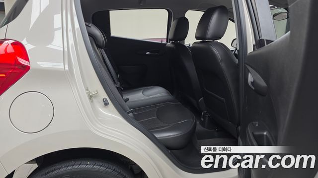 Chevrolet Korea Spark 2017 — photo 12
