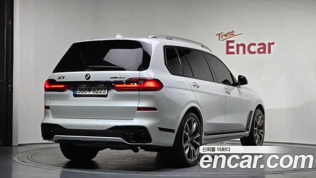 BMW X7 2022 — photo 2