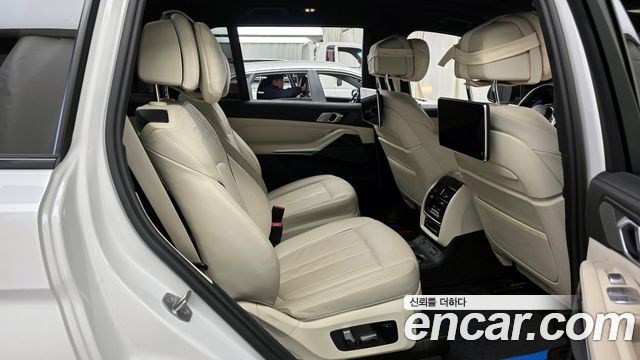 BMW X7 2022 — photo 12