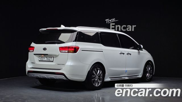 Kia Canival 2016 — photo 2