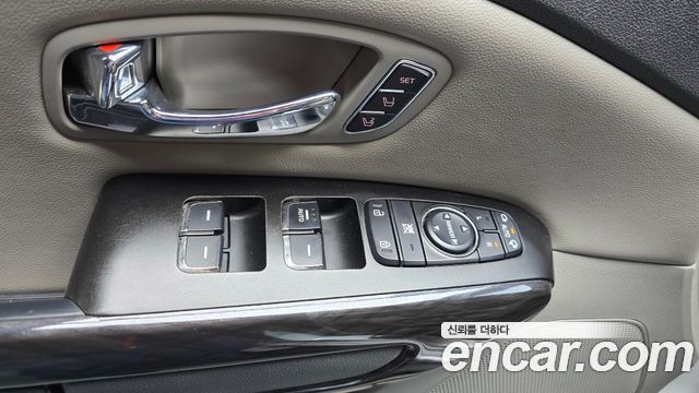 Kia Canival 2016 — photo 14