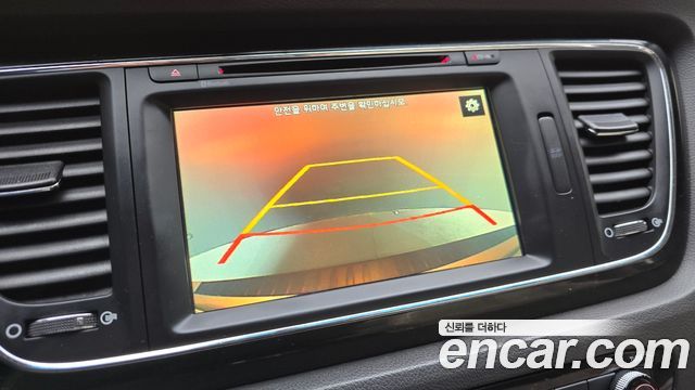 Kia Canival 2016 — photo 17