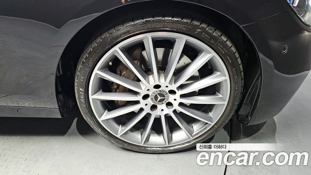 Mercedes-Benz E-Class 2022 — photo 5