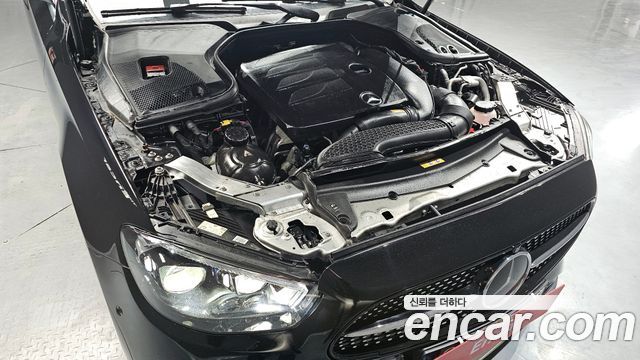 Mercedes-Benz E-Class 2022 — photo 6
