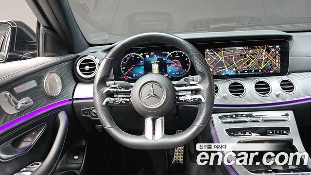 Mercedes-Benz E-Class 2022 — photo 13