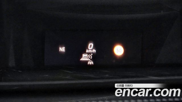 Mercedes-Benz E-Class 2022 — photo 17