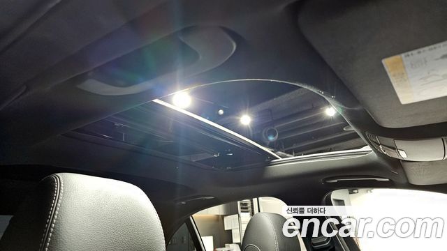 Mercedes-Benz E-Class 2022 — photo 18